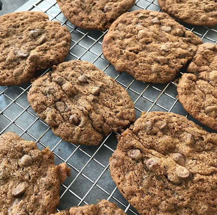 Easy and quick one bowl vegan chocolate chip cookies