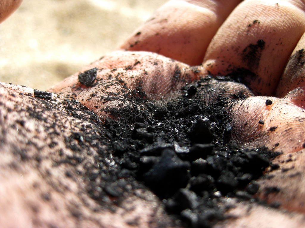 Make your own activated charcoal toothpaste at home